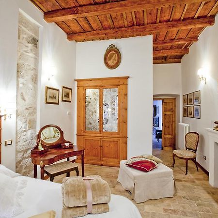 B&B Il Marchese Del Grillo Sulmona Phòng bức ảnh