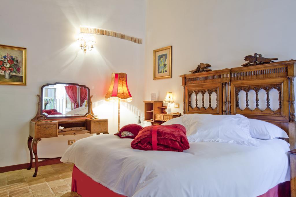 B&B Il Marchese Del Grillo Sulmona Phòng bức ảnh