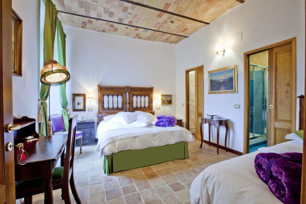 B&B Il Marchese Del Grillo Sulmona Phòng bức ảnh